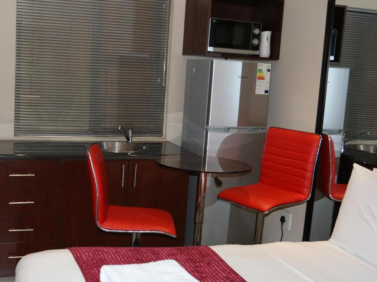 Eagle Nest Luxury Accommodation Roodepoort Esterno foto