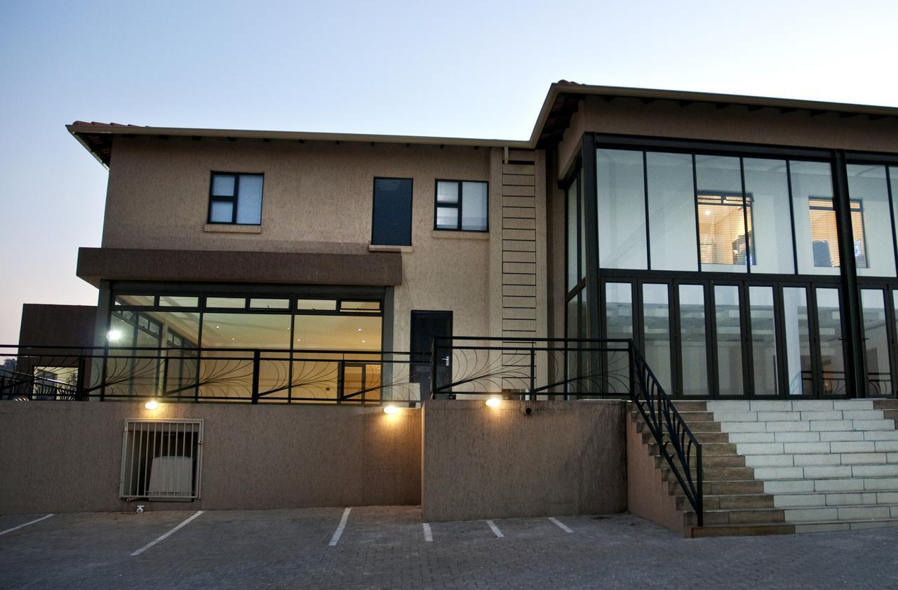 Eagle Nest Luxury Accommodation Roodepoort Esterno foto