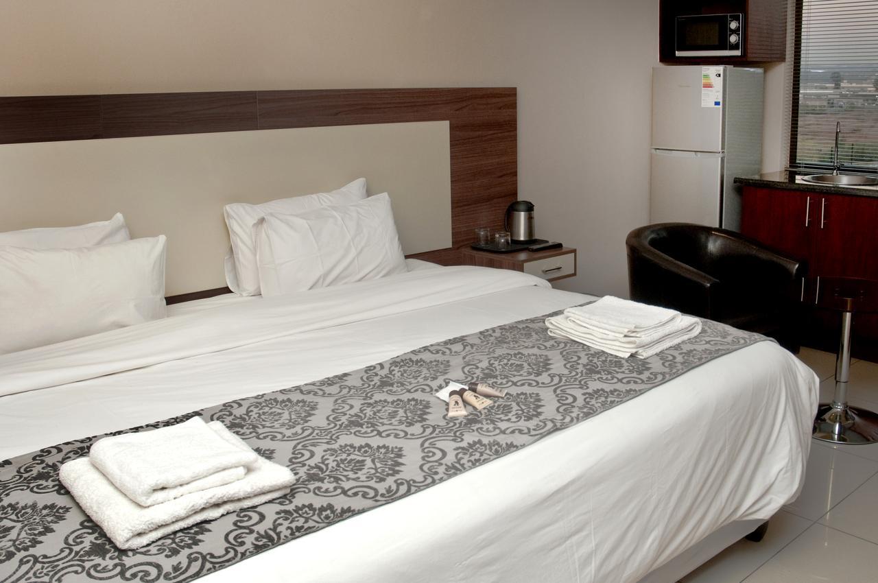 Eagle Nest Luxury Accommodation Roodepoort Esterno foto